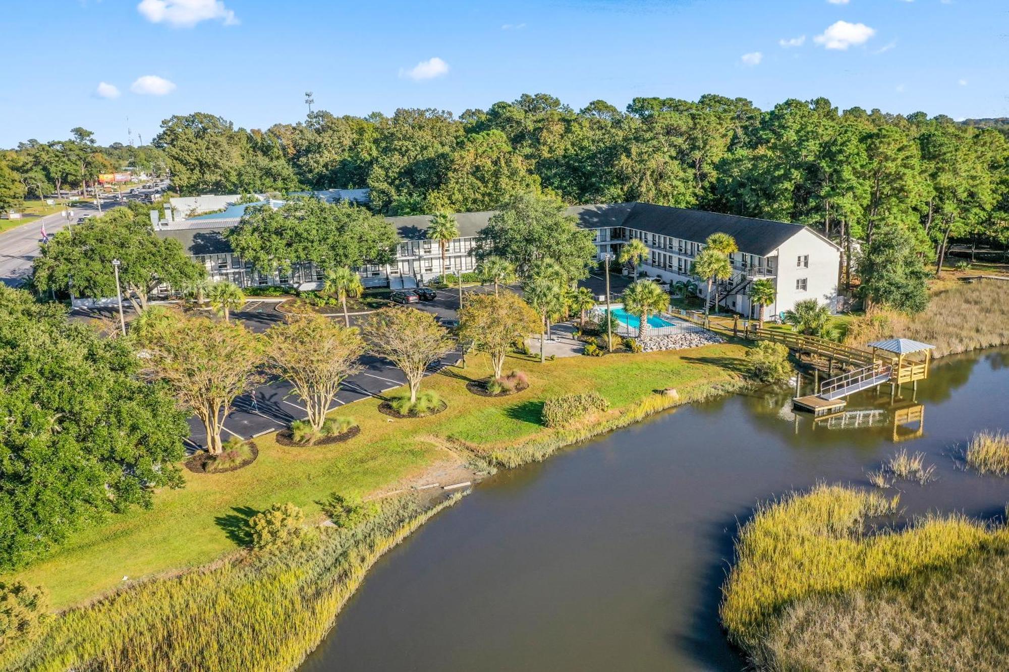 Charleston Creekside Inn Eksteriør billede